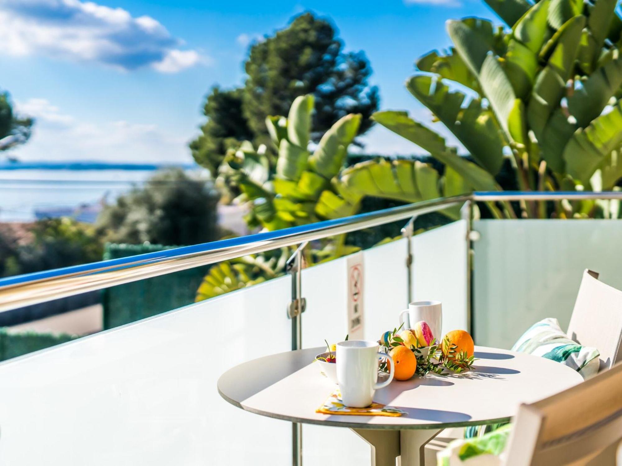 Ferienhaus Stunning With Private Terrace Alcanada