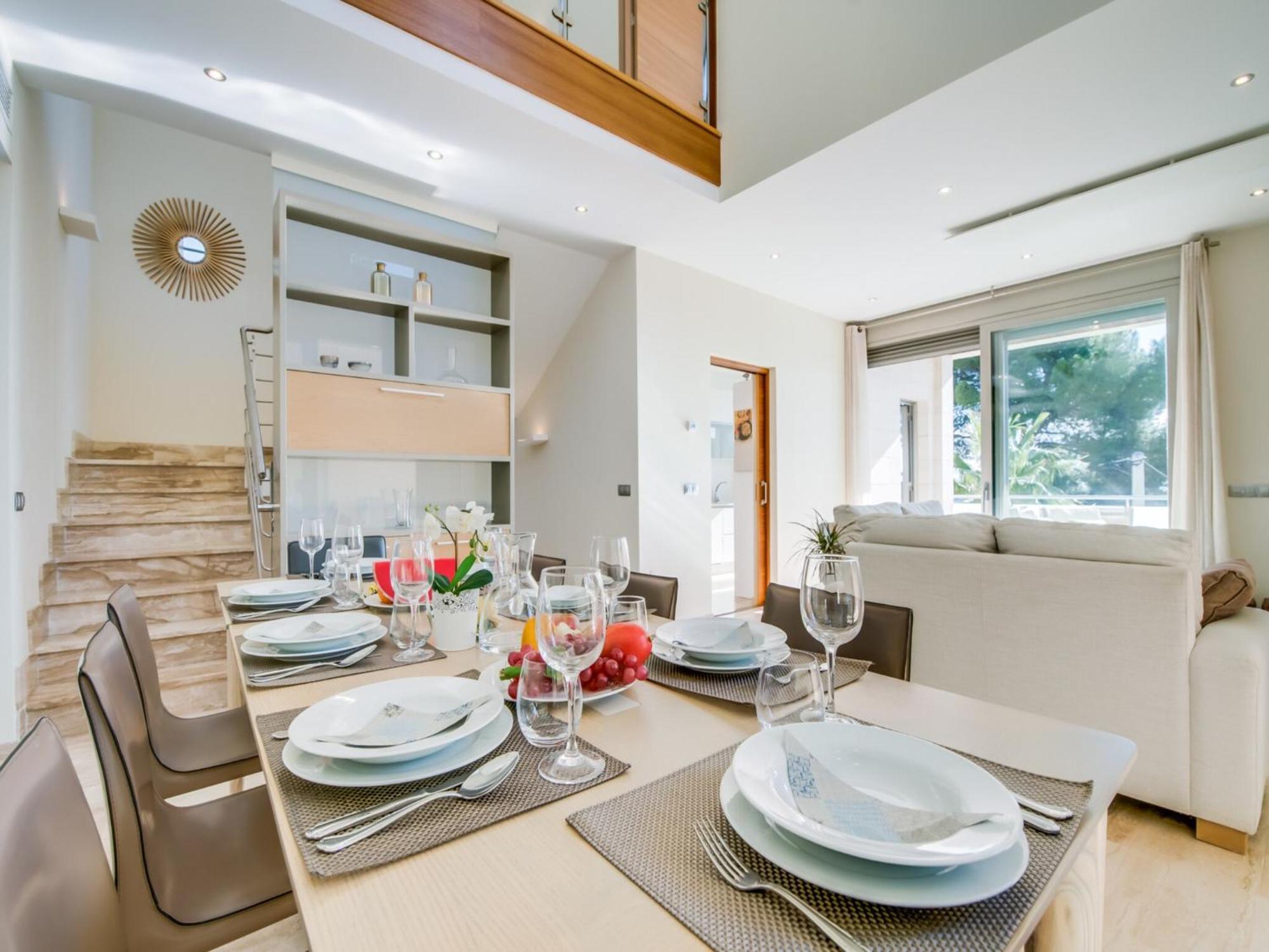 Stunning With Private Terrace * Alcanada